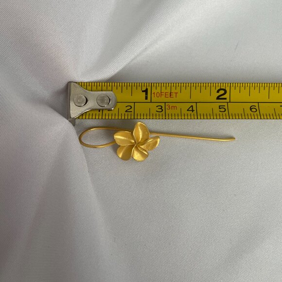 Gold Earrings - Picture 3 of 3